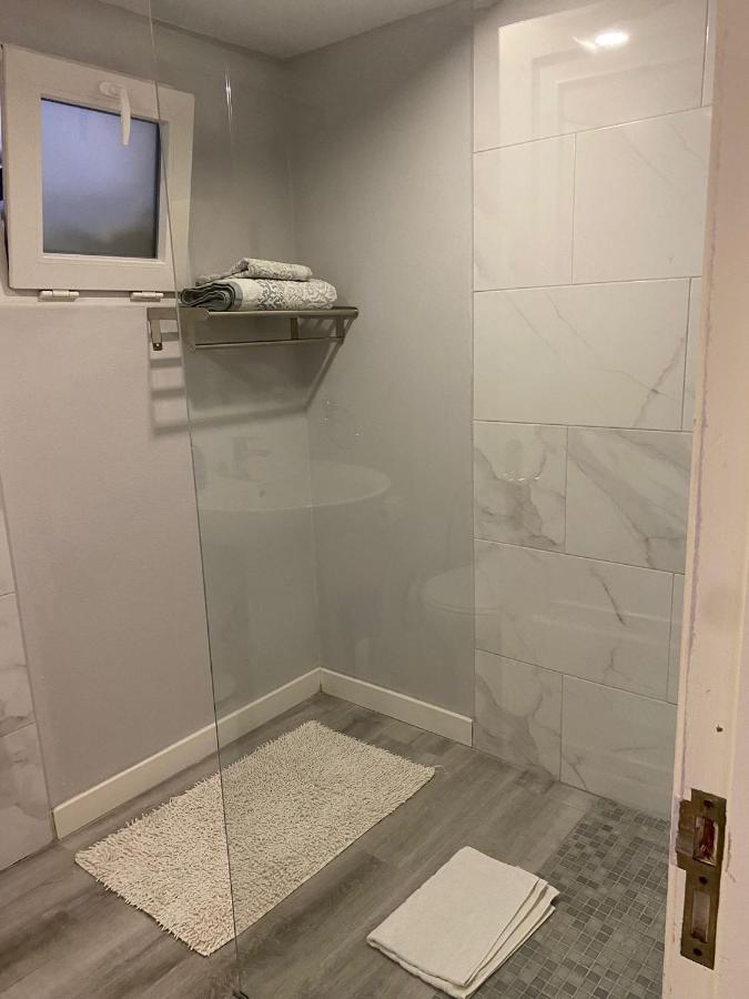 Schoenes Apartment - Ruhig - Aussenpool 라오로타바 외부 사진