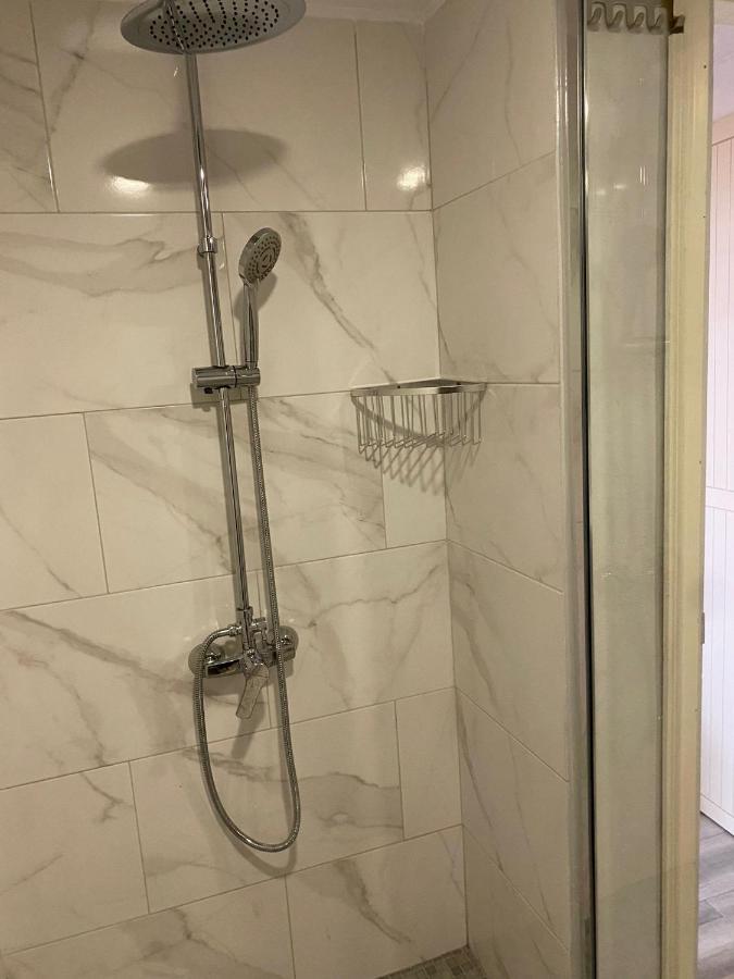 Schoenes Apartment - Ruhig - Aussenpool 라오로타바 외부 사진